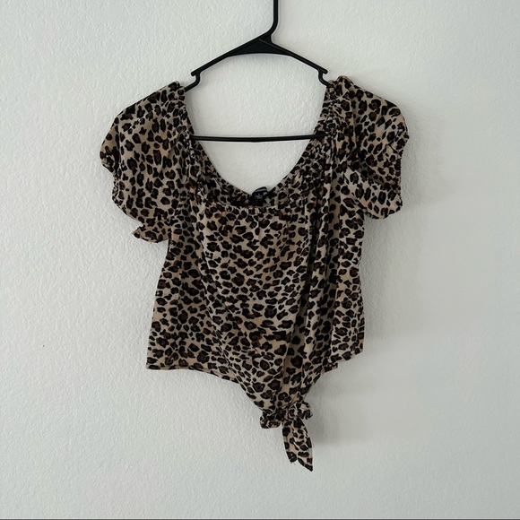 Leopard Crop Top - Picture 2 of 5